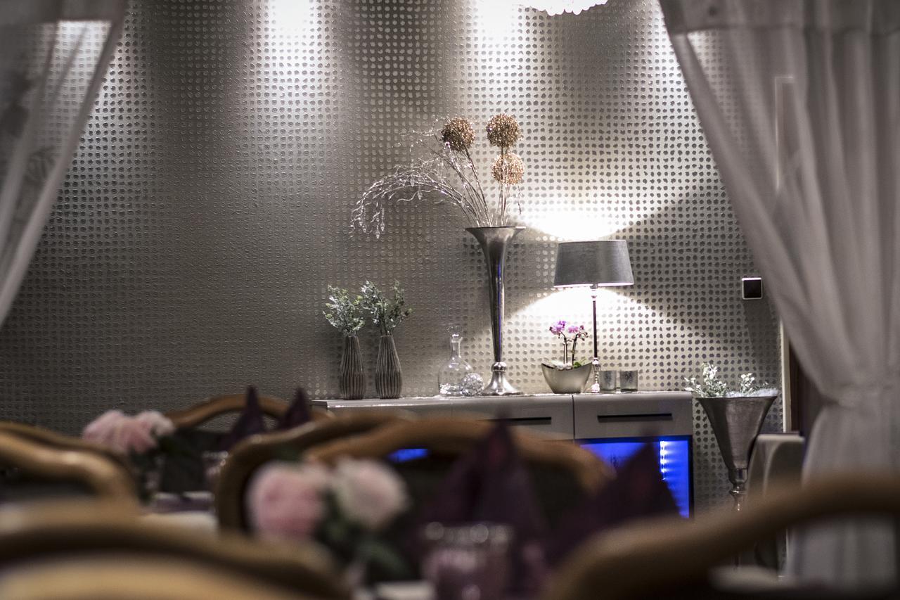 Restaurant Landgasthof Zum Wiesengrund Newel المظهر الخارجي الصورة